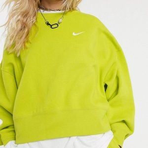 Nike Mini Swoosh Oversized Cropped Sweatshirt